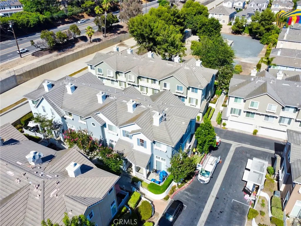 9 Coveside Court