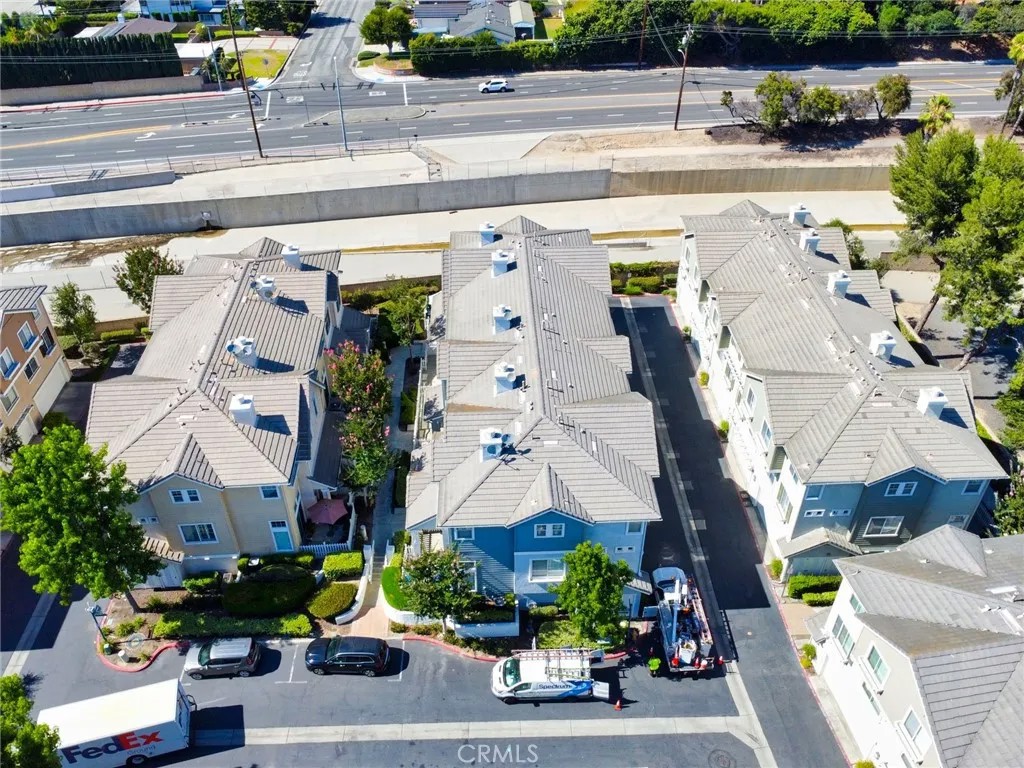 9 Coveside Court