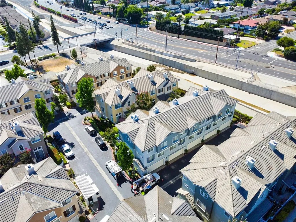 9 Coveside Court