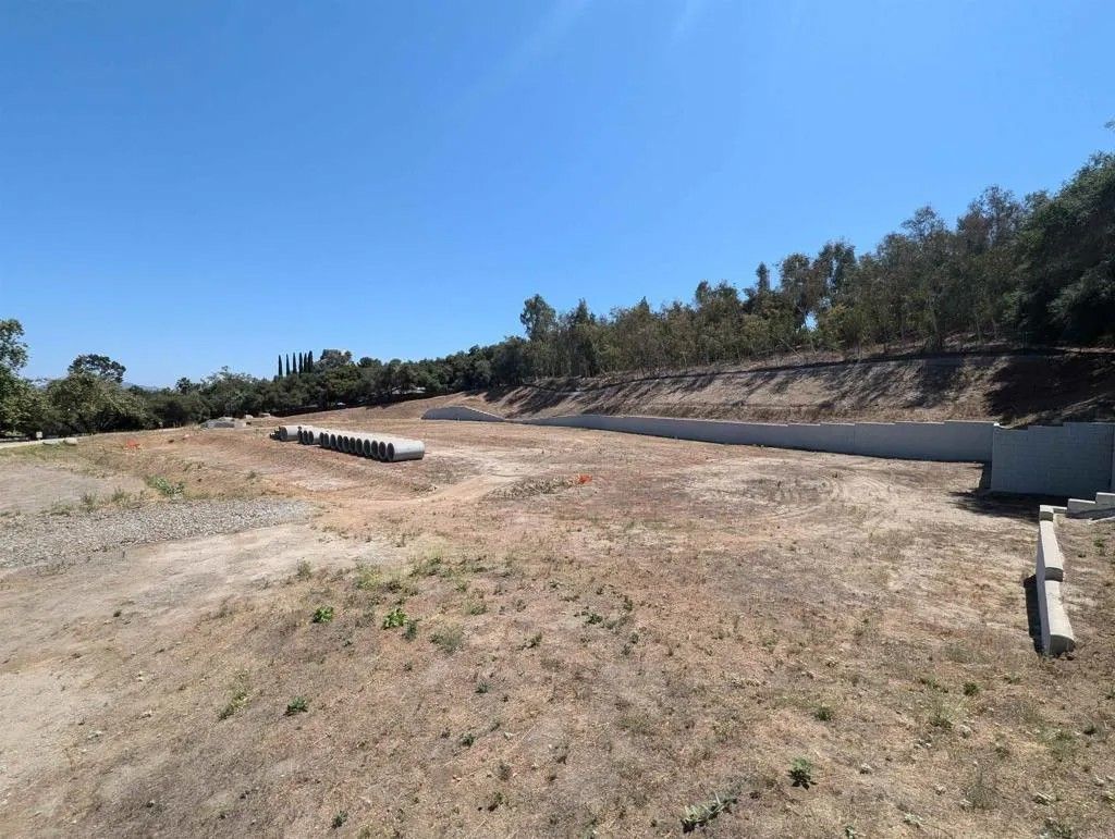 Photo of 2715 S Mission Rd, Fallbrook, CA 92028 (MLS # NDP2508511)