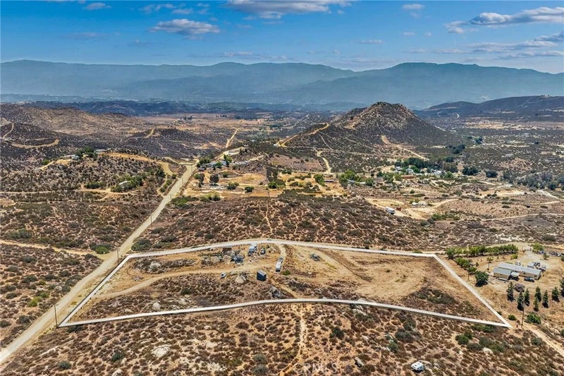 41720 Oak Canyon