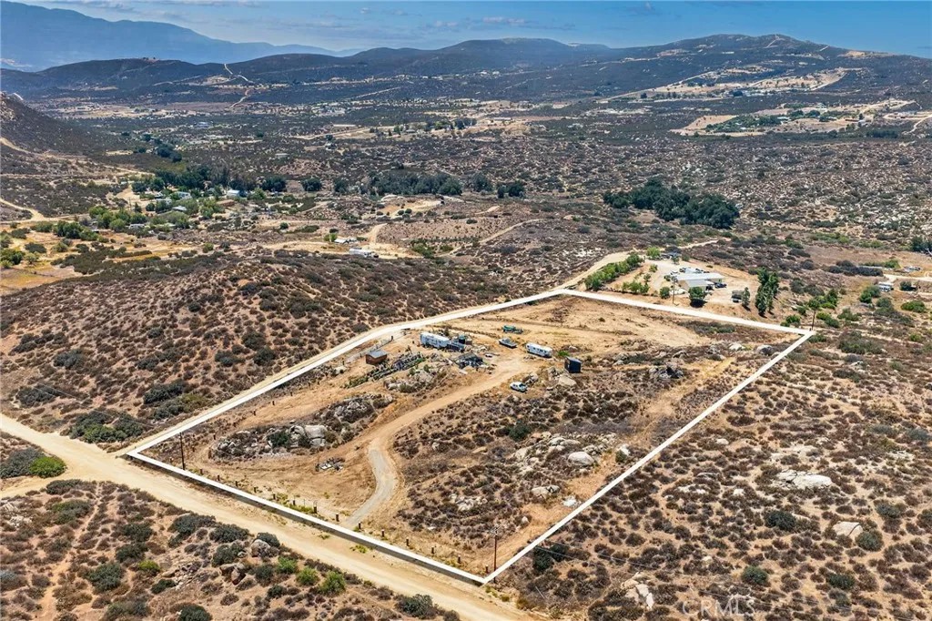 41720 Oak Canyon