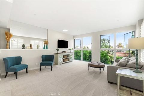 Tiny photo for 1927 Glendon #301, Los Angeles, CA 90025 (MLS # SB25251485)