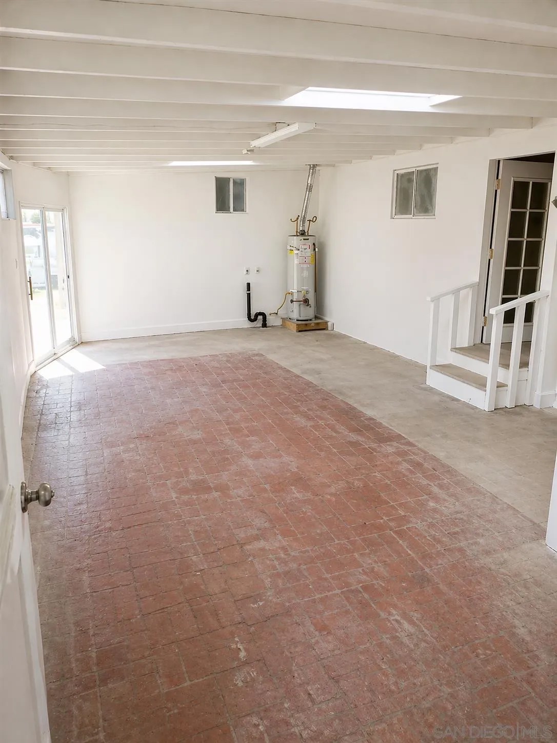 1305 Crann Ave 1-02