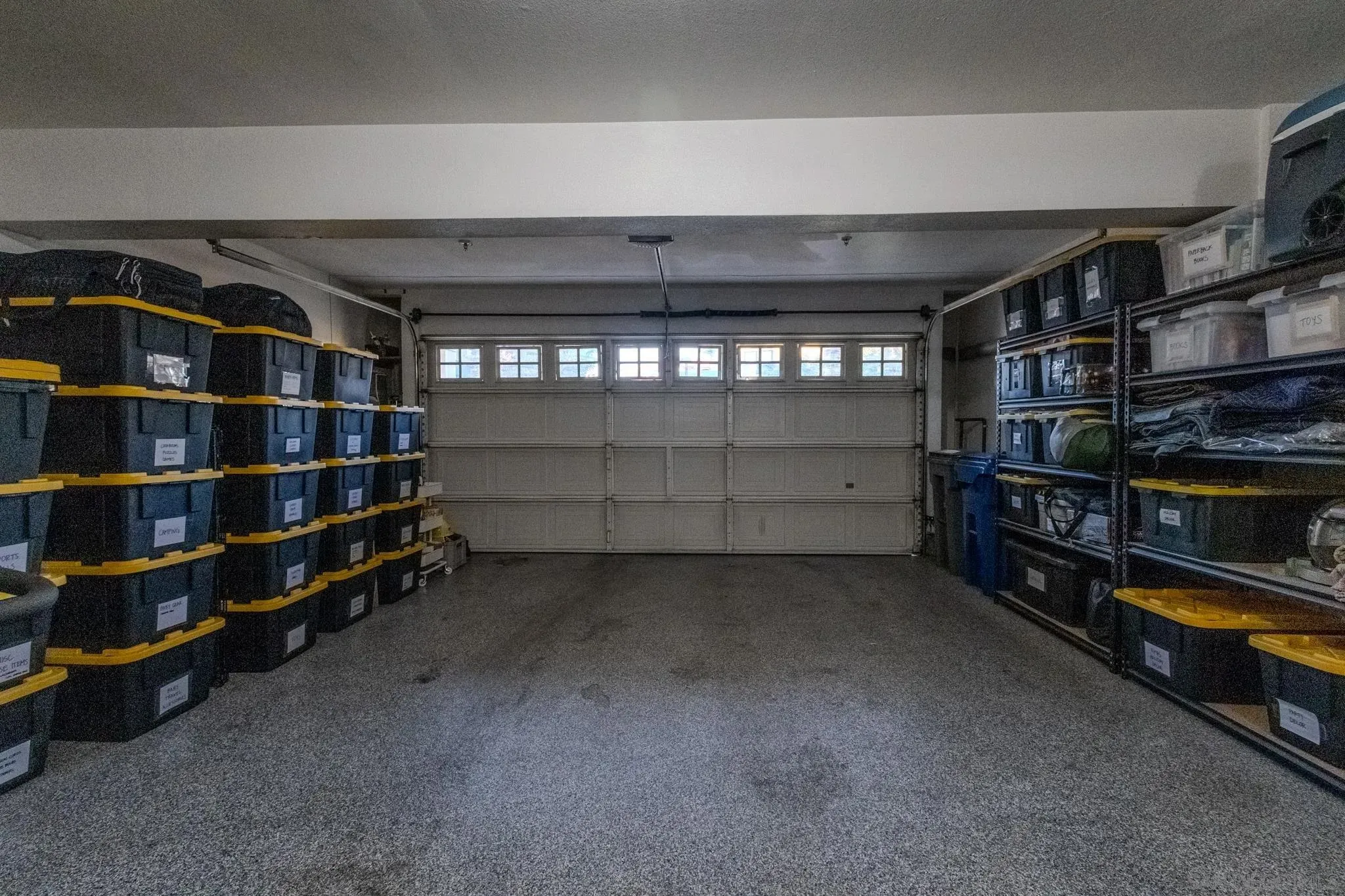 Santee, California 92071, United States, 3 Bedrooms Bedrooms, ,3 BathroomsBathrooms,Residential,Active,241469