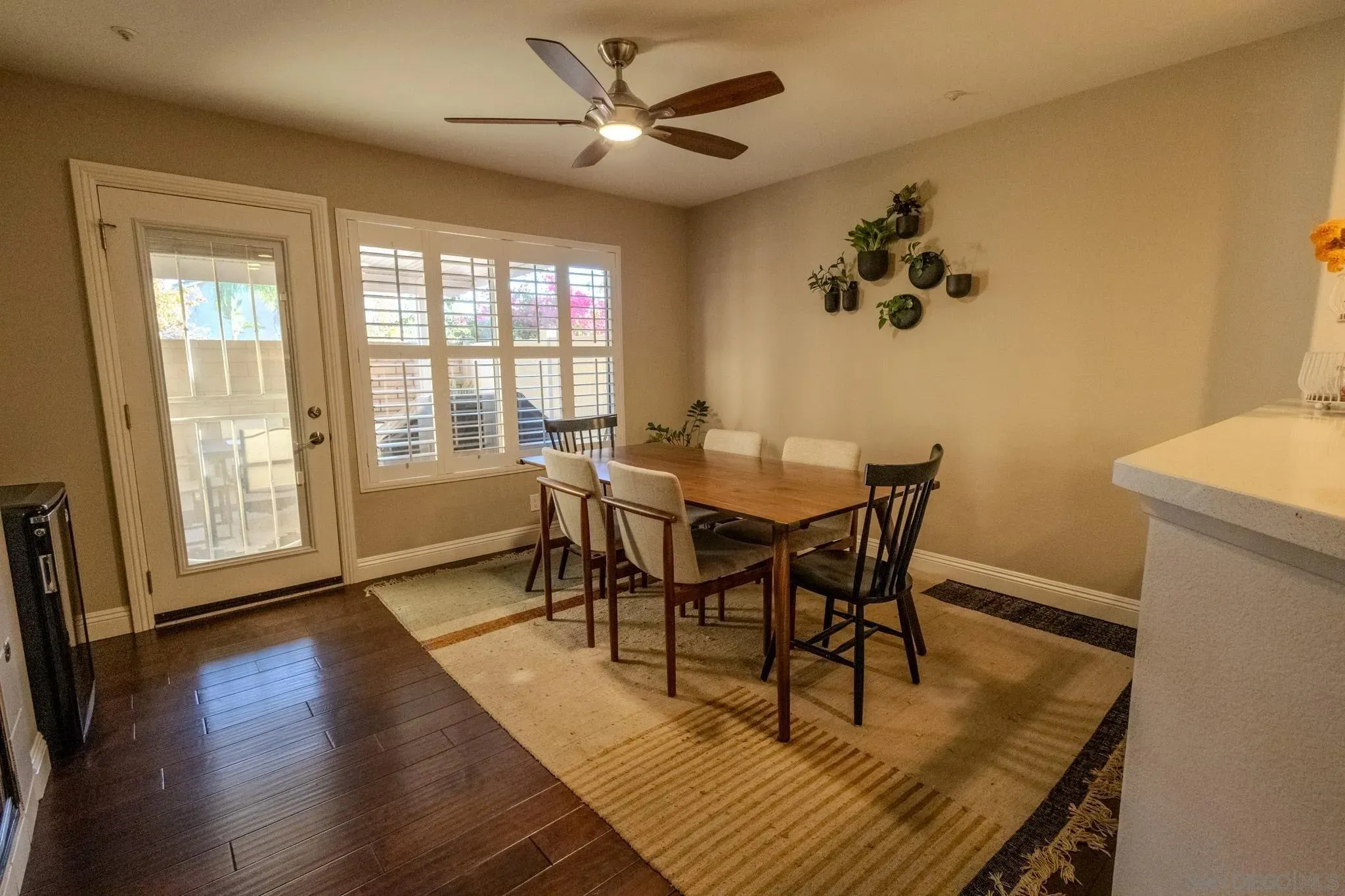 Santee, California 92071, United States, 3 Bedrooms Bedrooms, ,3 BathroomsBathrooms,Residential,Active,241469