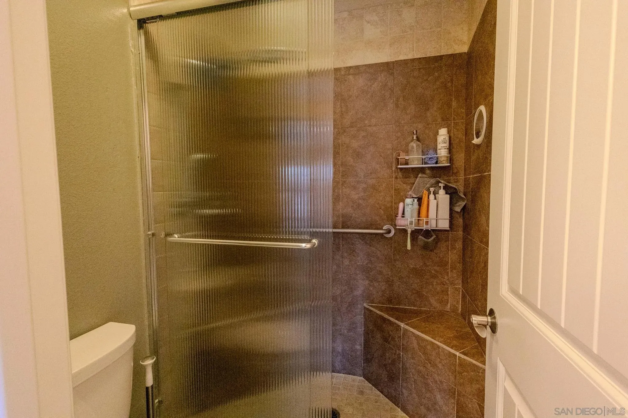 Santee, California 92071, United States, 3 Bedrooms Bedrooms, ,3 BathroomsBathrooms,Residential,Active,241469