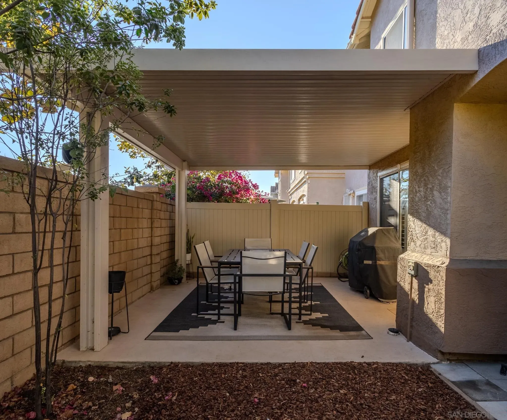 Santee, California 92071, United States, 3 Bedrooms Bedrooms, ,3 BathroomsBathrooms,Residential,Active,241469