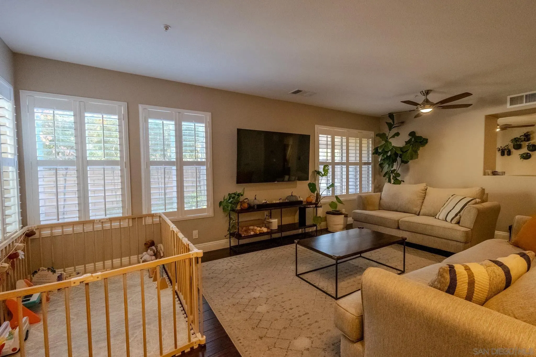 Santee, California 92071, United States, 3 Bedrooms Bedrooms, ,3 BathroomsBathrooms,Residential,Active,241469