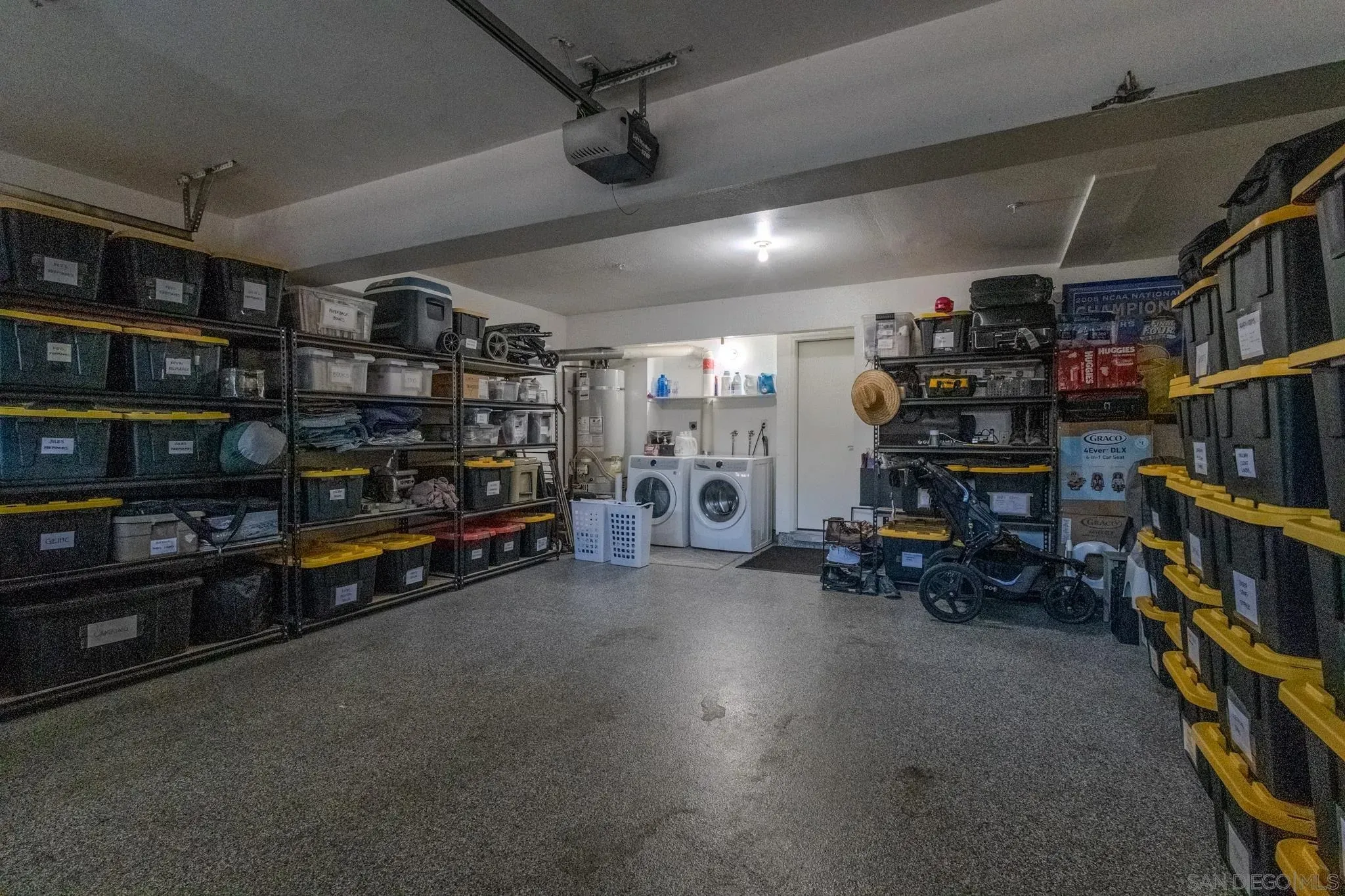 Santee, California 92071, United States, 3 Bedrooms Bedrooms, ,3 BathroomsBathrooms,Residential,Active,241469