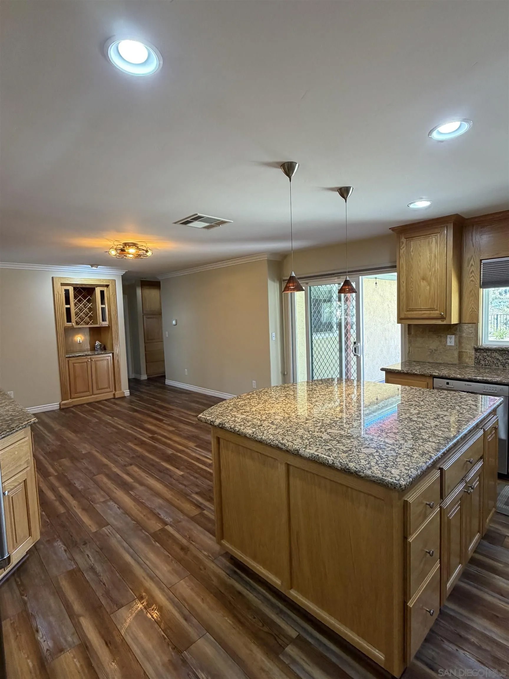 12651 Ridgeton