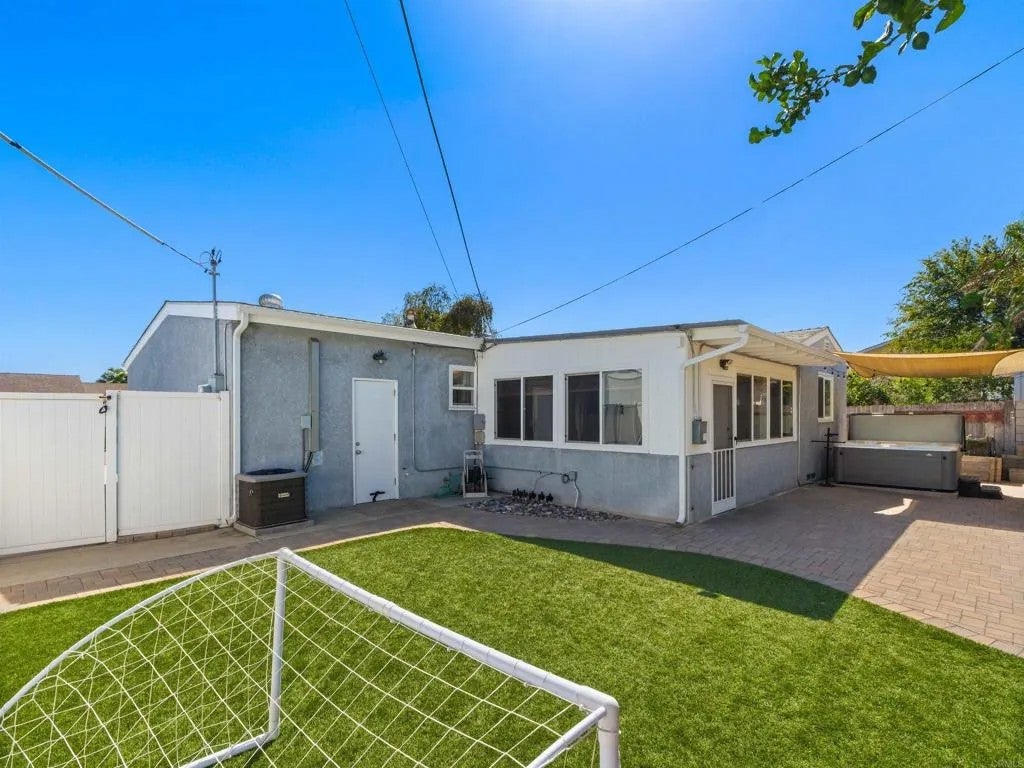 3726 Nassau Drive