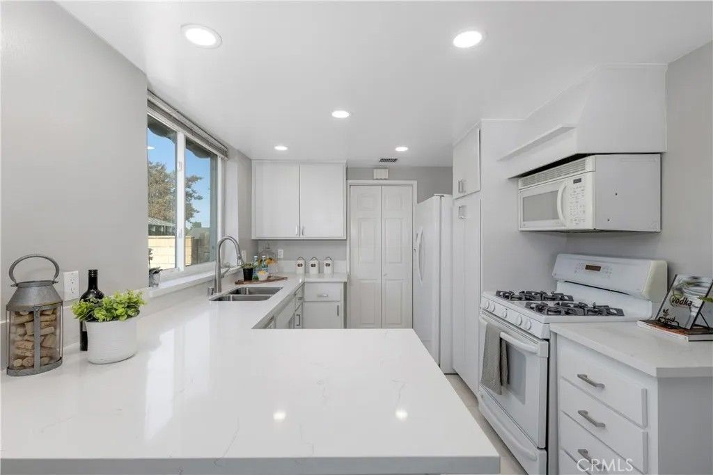 Photo of 15230 Weeks Drive, La Mirada, CA 90638 (MLS # OC25257049)