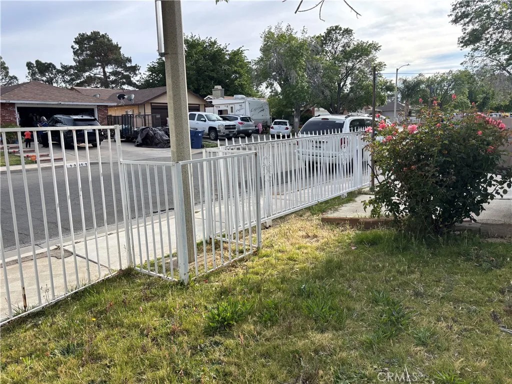 3107 E Avenue R5