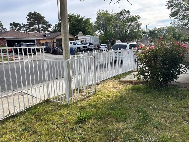 3107 E Avenue R5