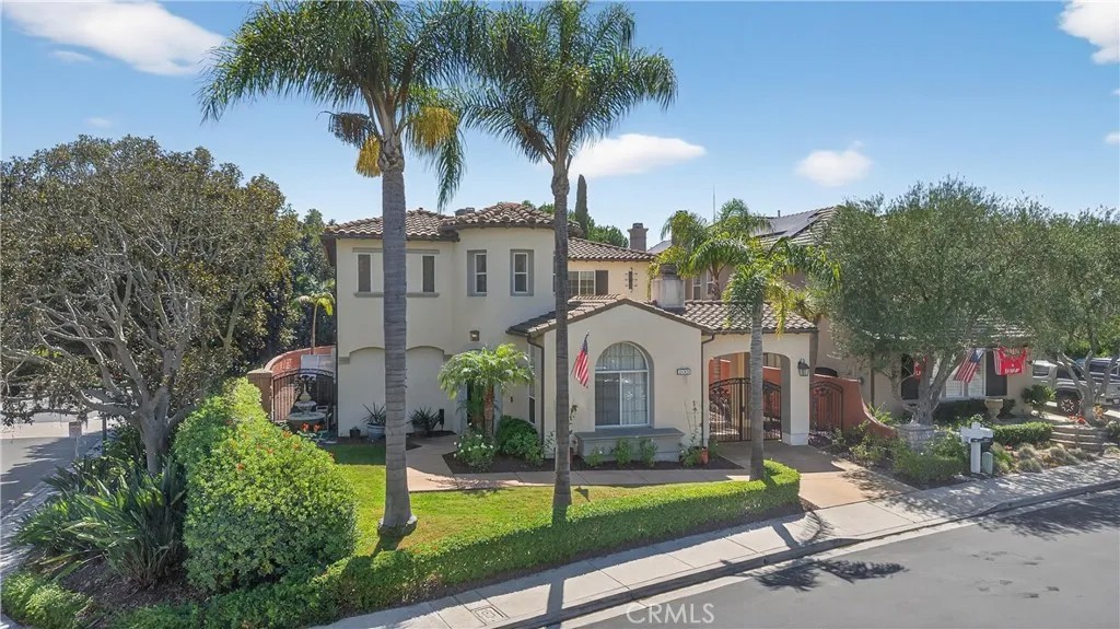 100 Via Monte Picayo