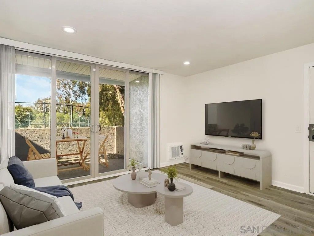 Photo of 1350 N Escondido Blvd #7, Escondido, CA 92026 (MLS # 260003387)