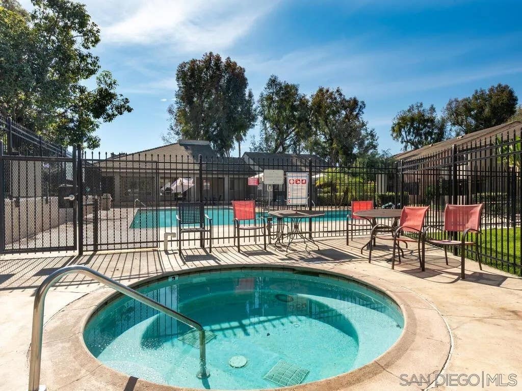 Photo of 1350 N Escondido Blvd #7, Escondido, CA 92026 (MLS # 260003387)
