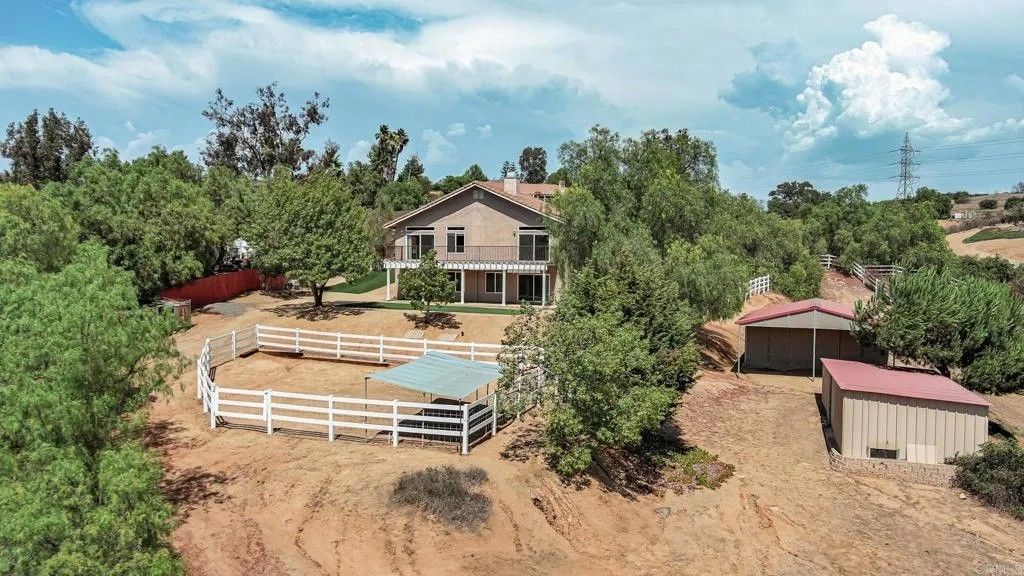 Photo of 11112 Calgary Way, Valley Center, CA 92082 (MLS # NDP2509379)