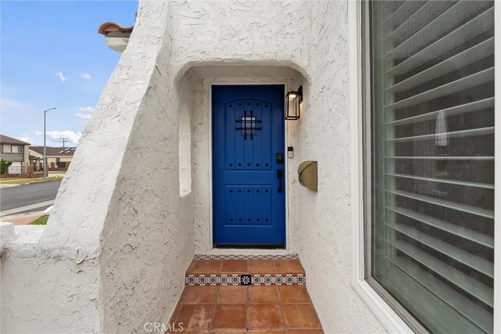 1425 W 79th