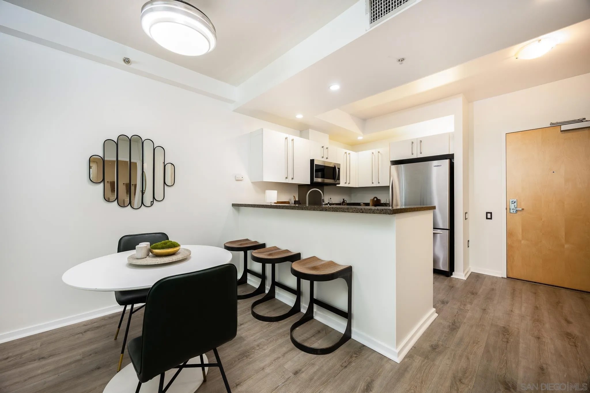 350 11Th Ave 219