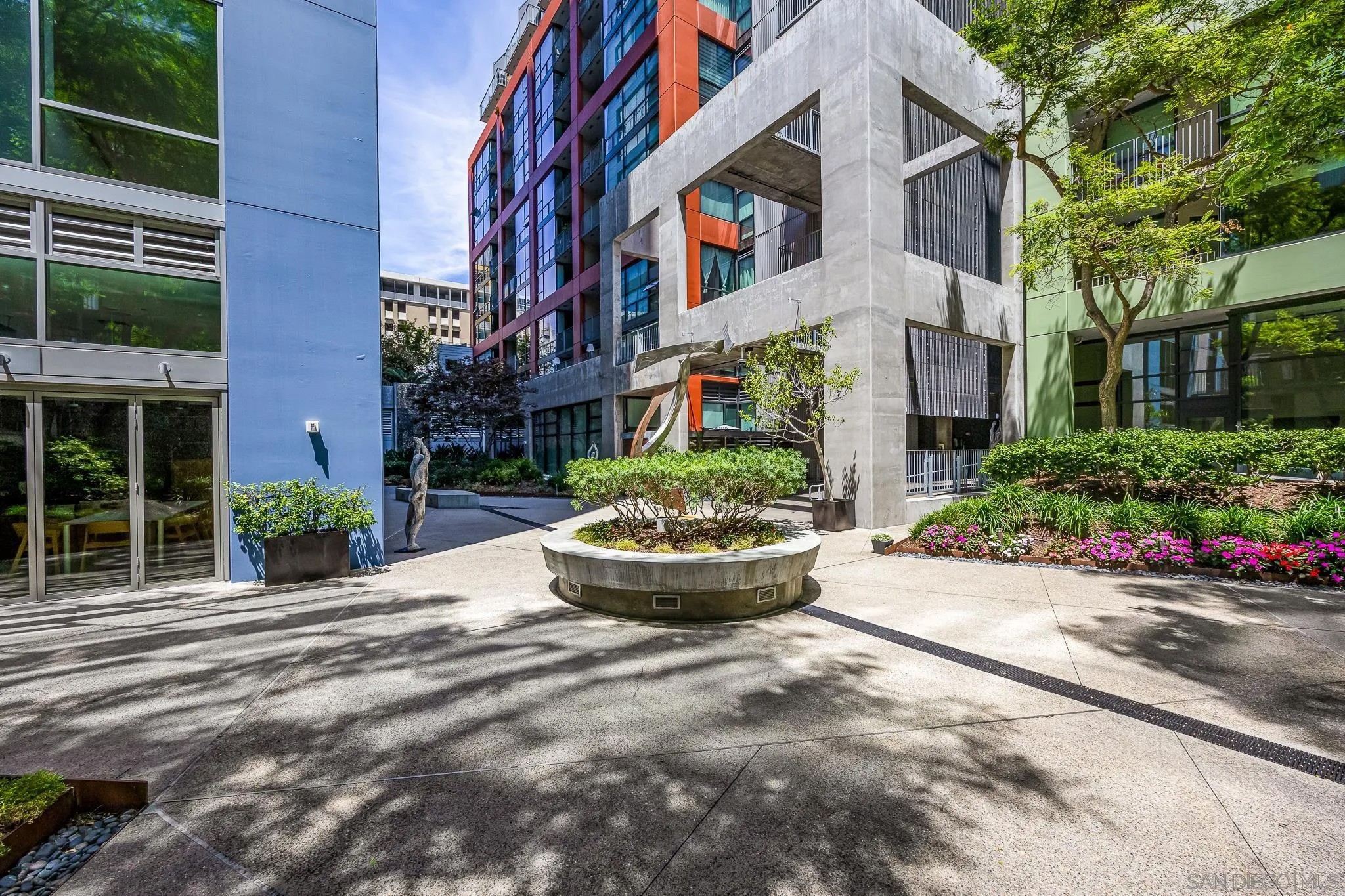 350 11Th Ave 219