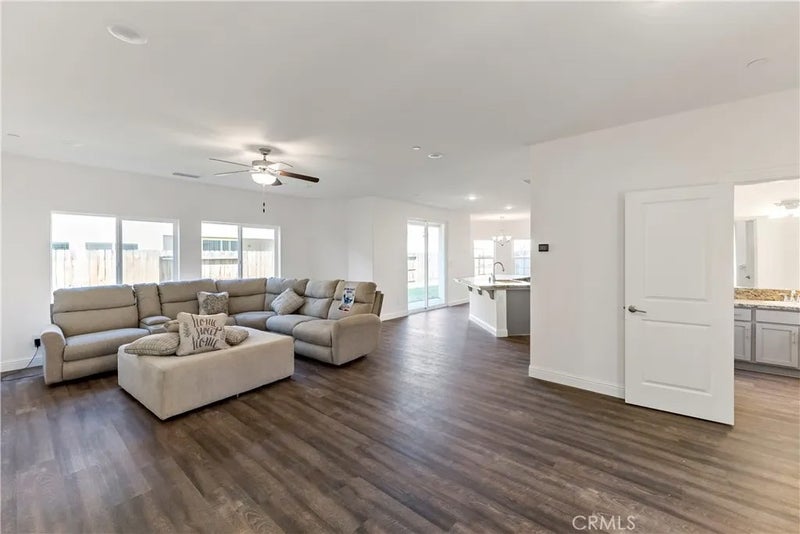 4422 W Langden Drive