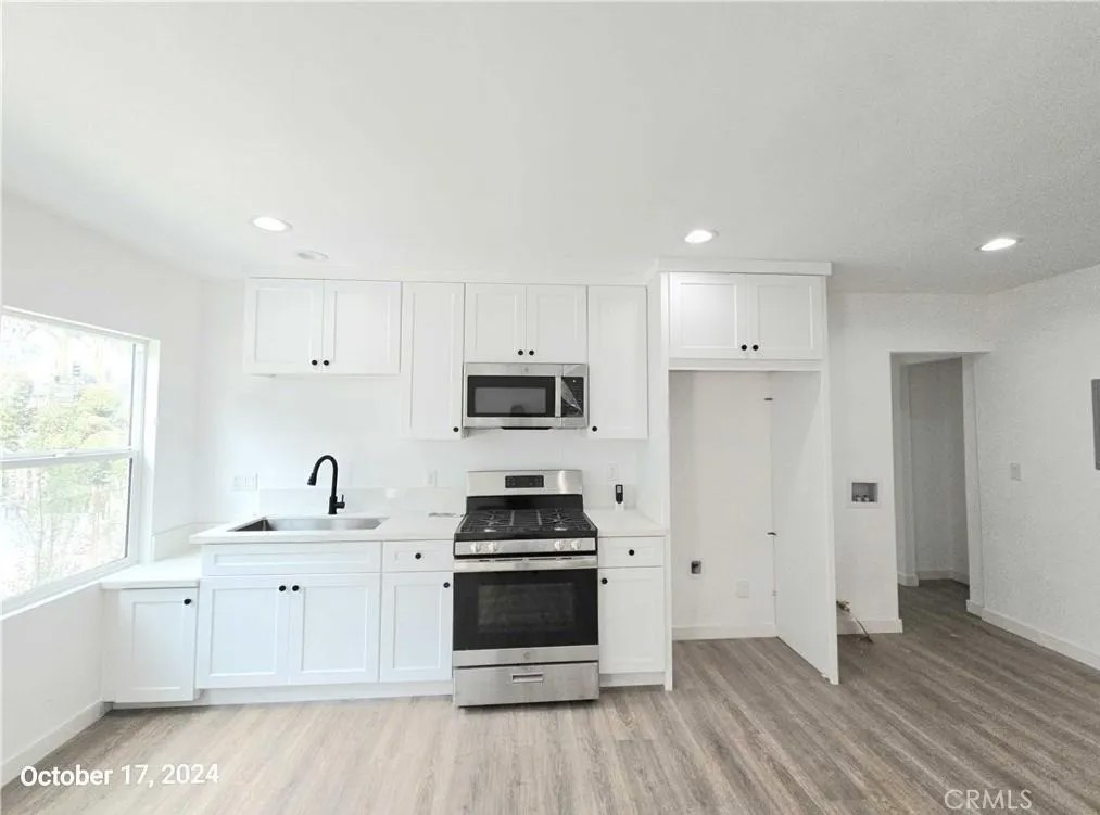 8524 Beverlywood