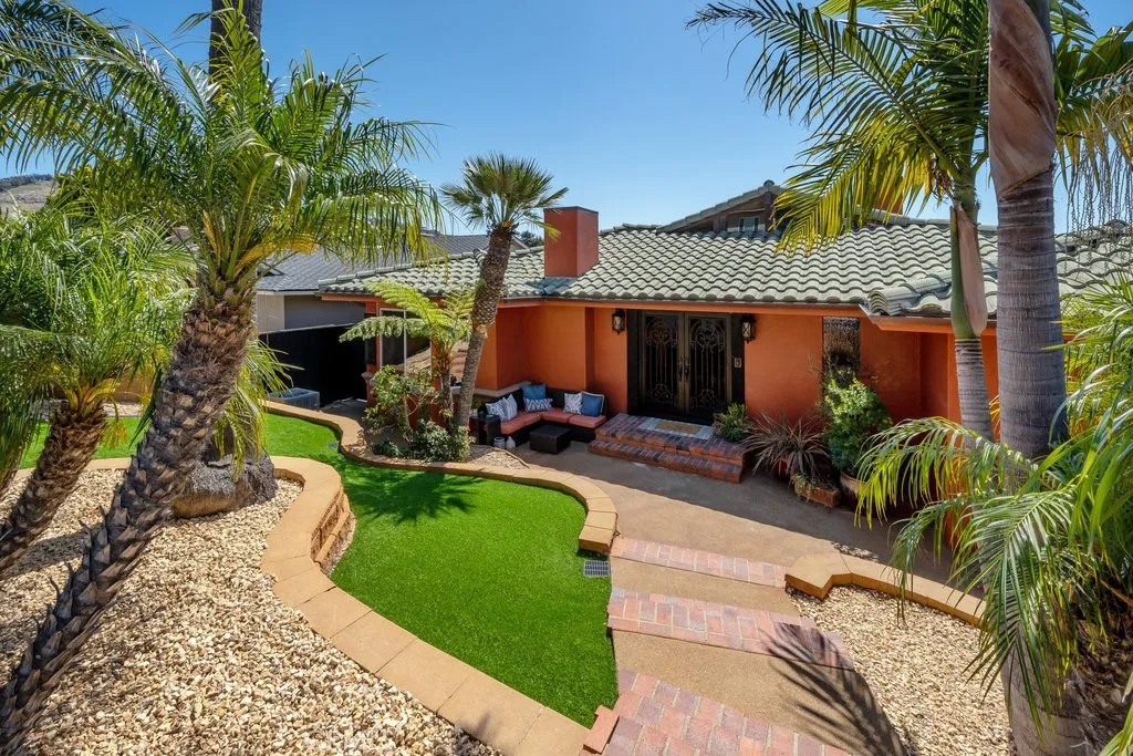 339 El Portal Drive