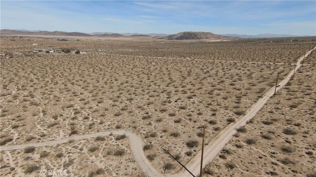 Photo of 64760 Cottonwood Dr, Joshua Tree, CA 92252 (MLS # JT26043986)