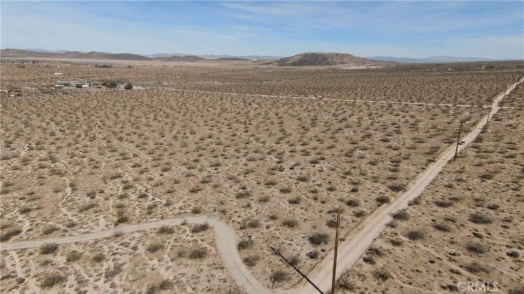 Photo of 64760 Cottonwood Dr, Joshua Tree, CA 92252 (MLS # JT26043986)