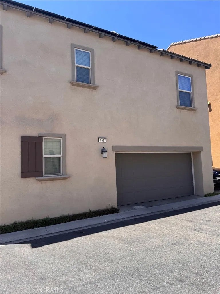 881 Pear Court