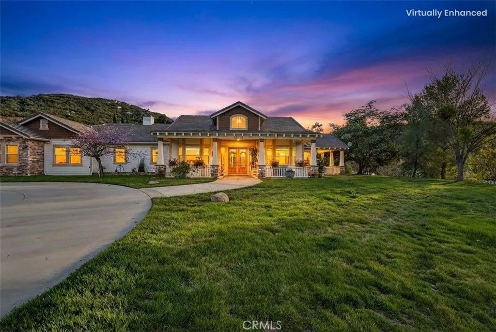 Photo of 41275 Hacienda Drive, Murrieta, CA 92562 (MLS # SW26038505)