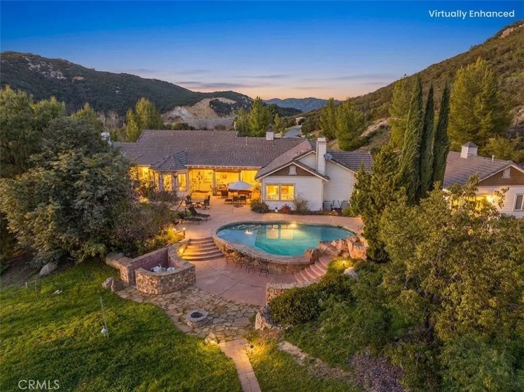 41275 Hacienda Drive