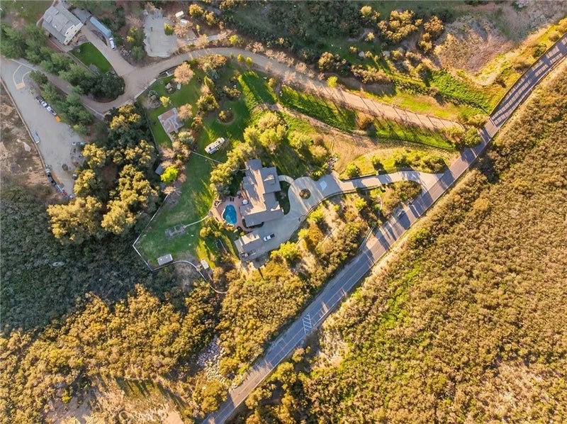 41275 Hacienda Drive