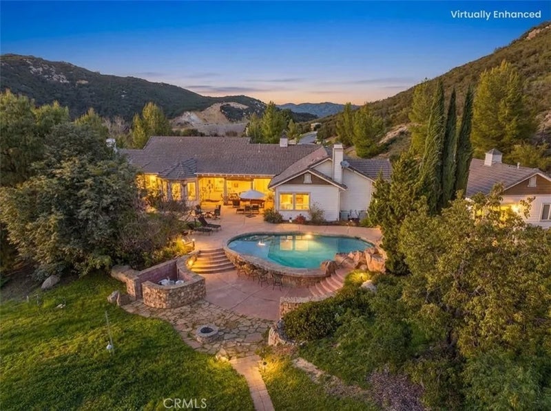 41275 Hacienda Drive