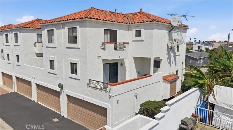 516 W 219th Street West 6