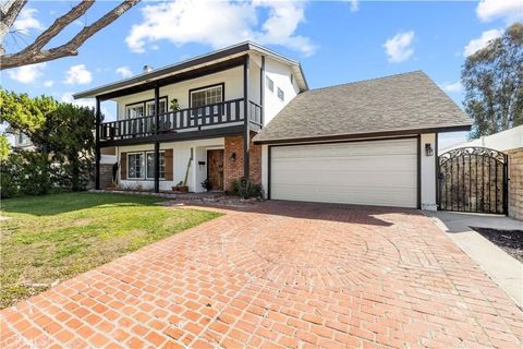 Photo of 22930 Las Mananitas, Valencia, CA 91354 (MLS # SR26040744)