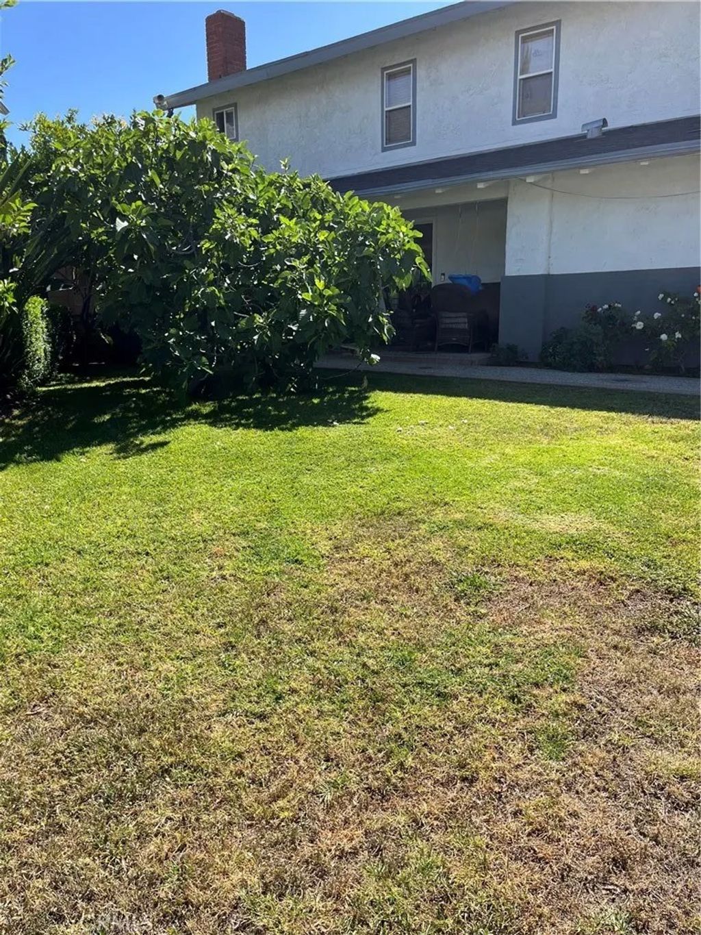 Photo of 6251 Chimineas AVE, Tarzana, CA 91335 (MLS # SR26101675)