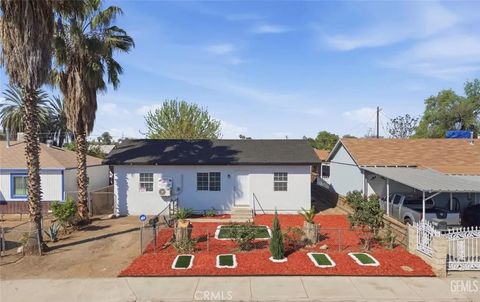 Photo of 10720 Santa Ana Street, Lamont, CA 93241 (MLS # NS26060362)