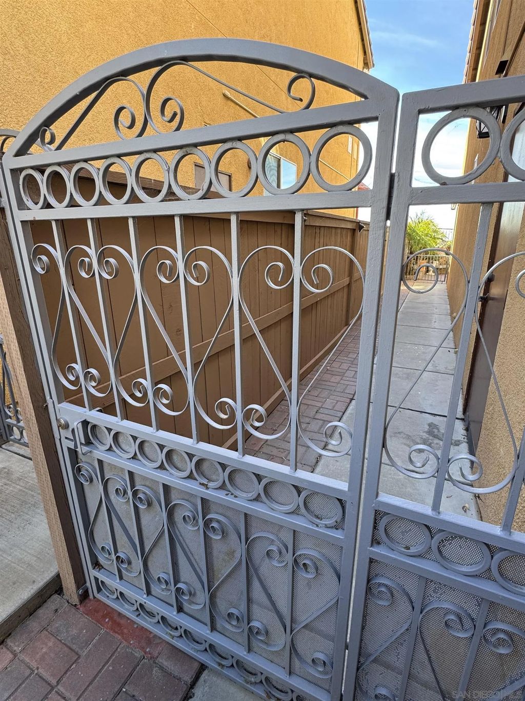 Photo of 1668 Thompson Ave, Chula Vista, CA 91913 (MLS # 250037841)