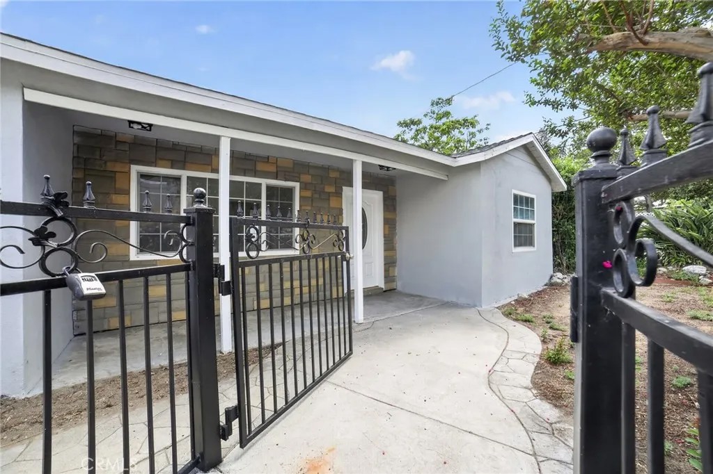 1153 W Reservoir Drive
