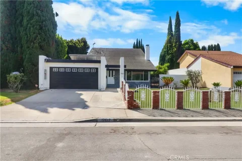 2122 W Chalet Ave, Anaheim, CA 92804 - #: RS26194968