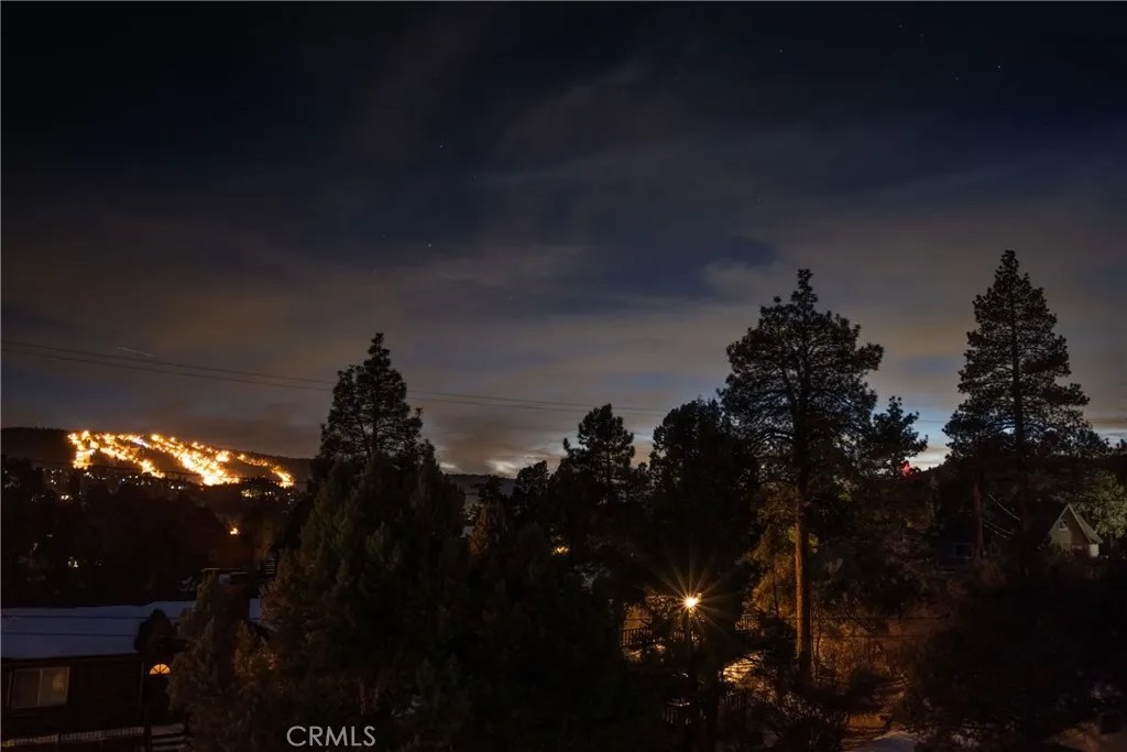 1117 Crater Mountain