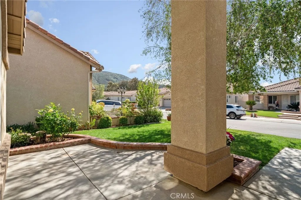 1604 Crystal Downs Street