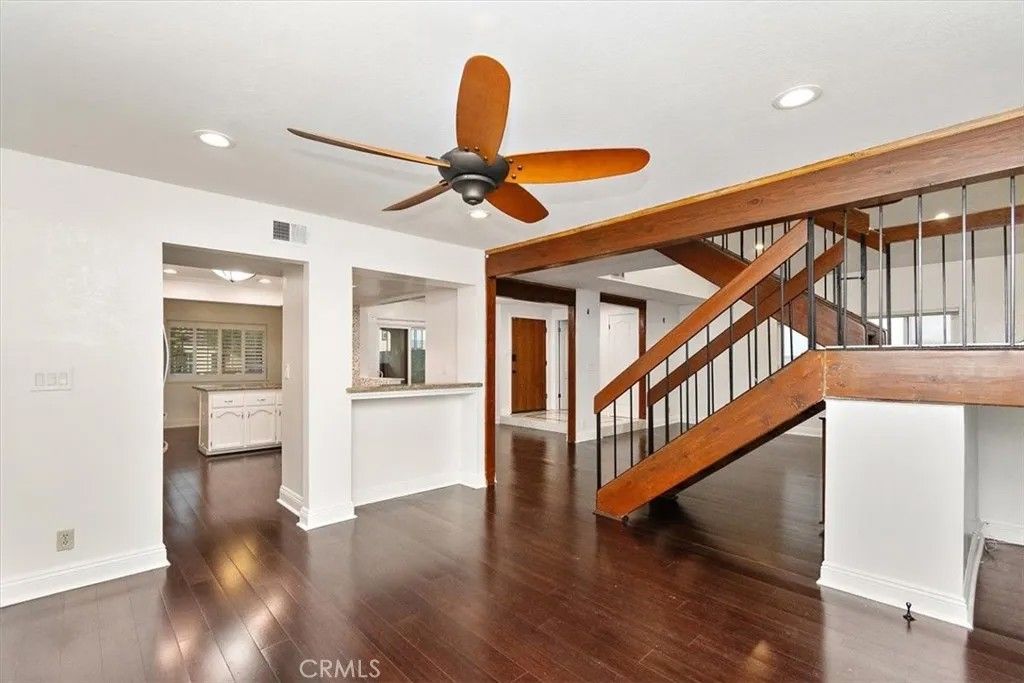 Photo of 1908 Speyer Ln, Redondo Beach, CA 90278 (MLS # SB25278042)