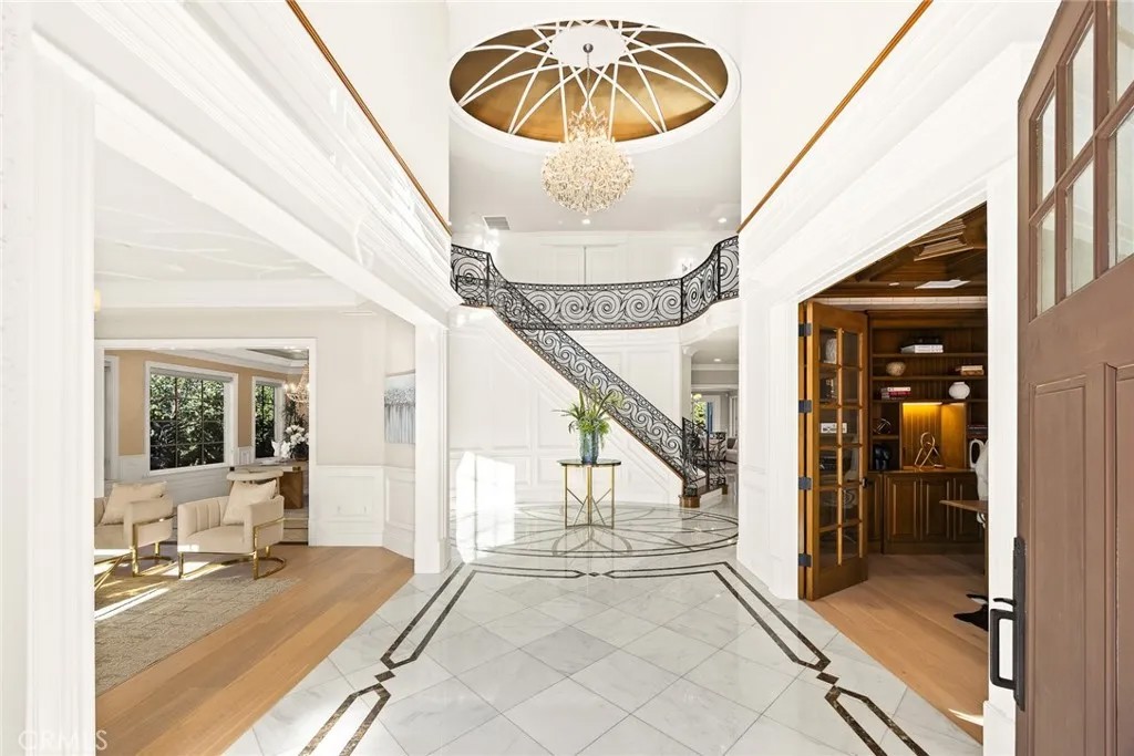 327 Oxford Drive