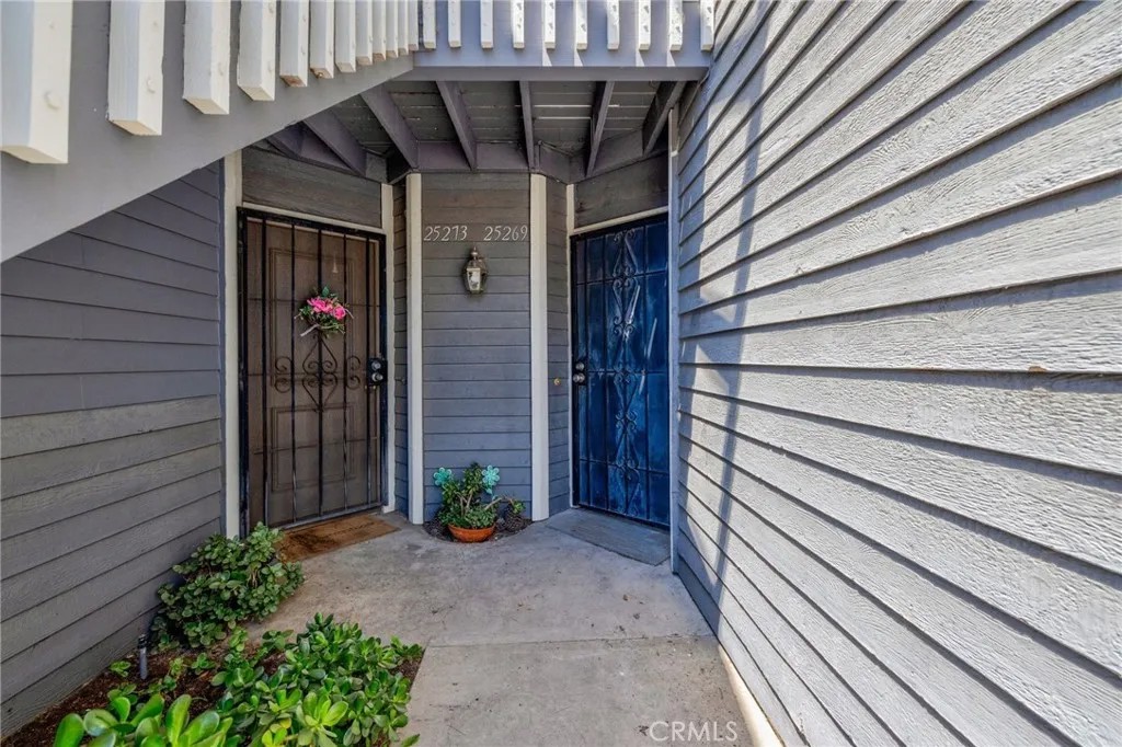25269 Pine Creek Lane