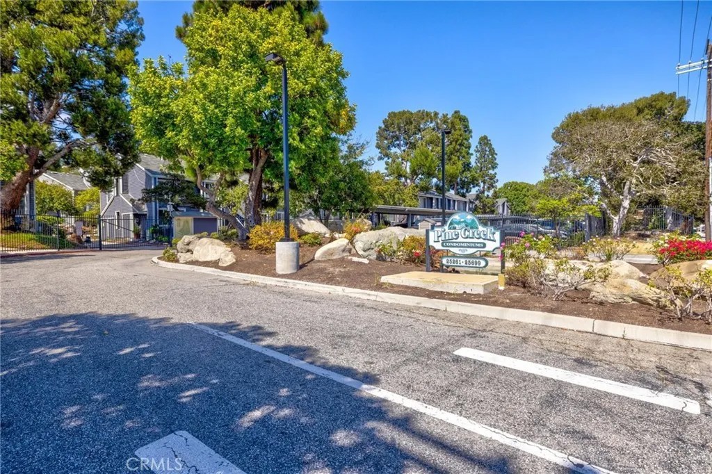 25269 Pine Creek Lane