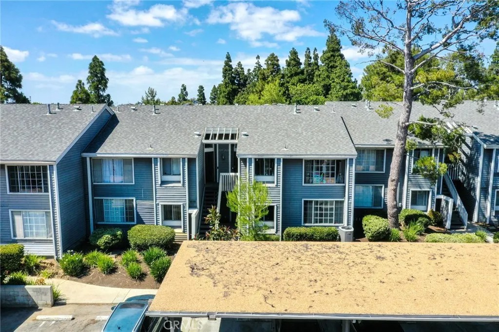 25269 Pine Creek Lane